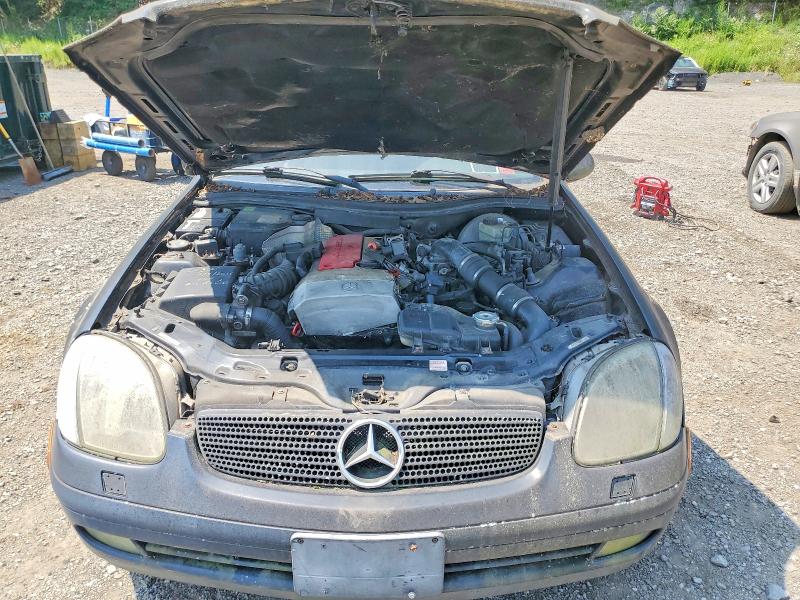 1998 Mercedes-benz Slk მანქანა იყიდება აუქციონზე, vin: WDBKK47F9WF072419, აუქციონის ნომერი: 61551066