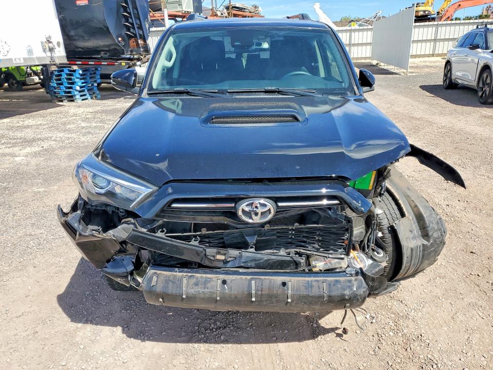 61072566 :رقم المزاد ، JTERU5JRXN6011545 vin ، 2022 Toyota 4runner مزاد بيع