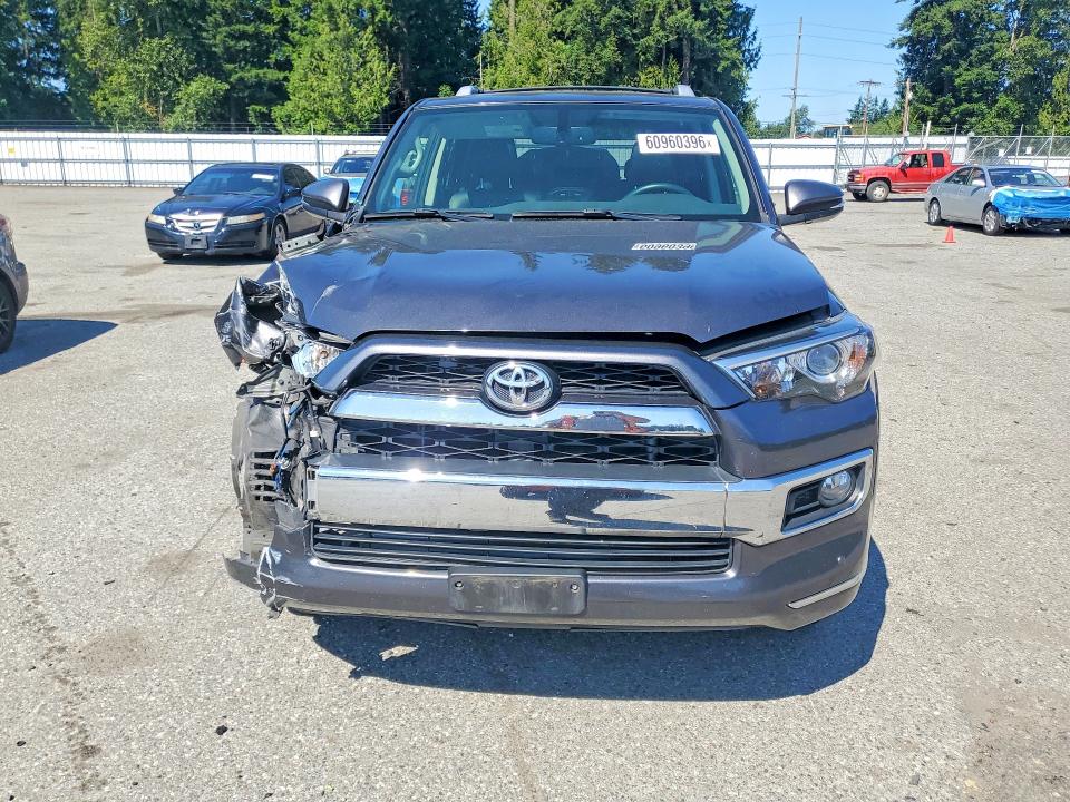 60960396 :رقم المزاد ، JTEBU5JR0J5574797 vin ، 2018 Toyota 4runner مزاد بيع