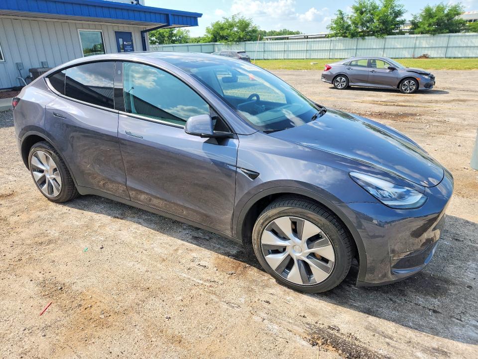 53562656 :رقم المزاد ، 7SAYGDEE8PF614092 vin ، 2023 Tesla Model Y مزاد بيع