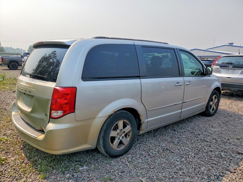 2011 Dodge Grand Caravan მანქანა იყიდება აუქციონზე, vin: 2D4RN3DG2BR639901, აუქციონის ნომერი: 61165866