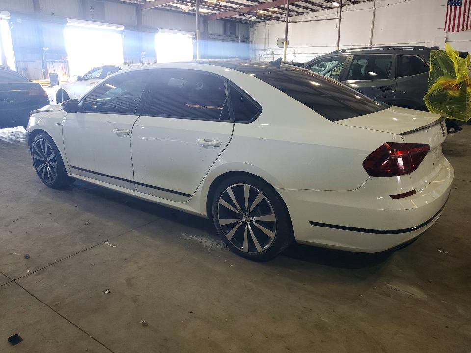 60291346 :رقم المزاد ، 1VWJM7A33JC036840 vin ، 2018 Volkswagen Passat مزاد بيع
