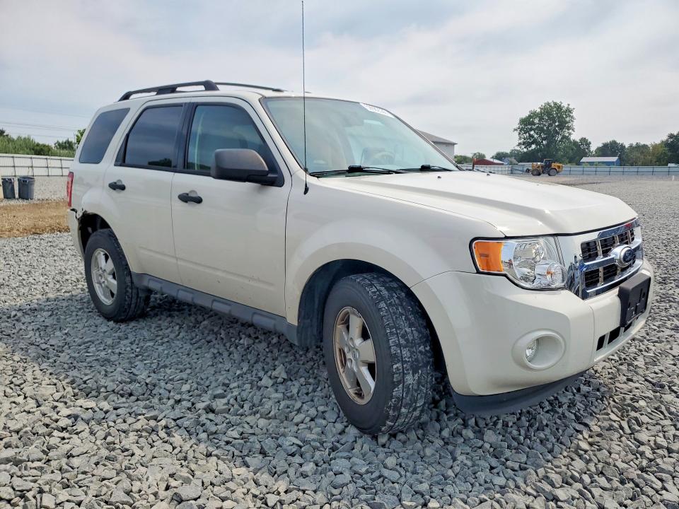 2010 Ford Escape მანქანა იყიდება აუქციონზე, vin: 1FMCU0D76AKD48198, აუქციონის ნომერი: 59982536