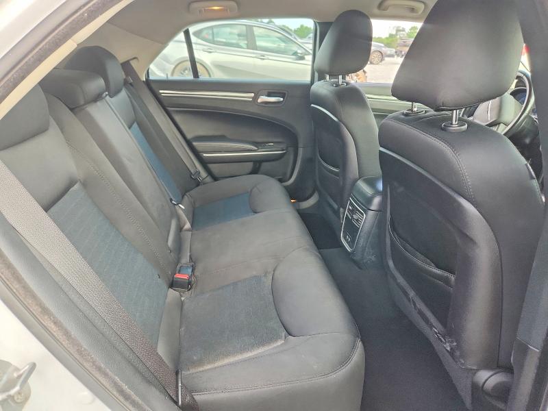 59581636 :رقم المزاد ، 2C3CCAAG4KH733189 vin ، 2019 Chrysler 300 مزاد بيع