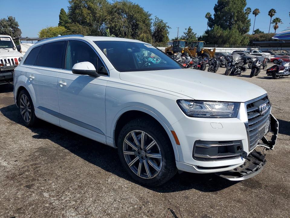 Продажа на аукционе авто 2018 Audi Q7, vin: WA1LAAF74JD000253, номер лота: 63560026