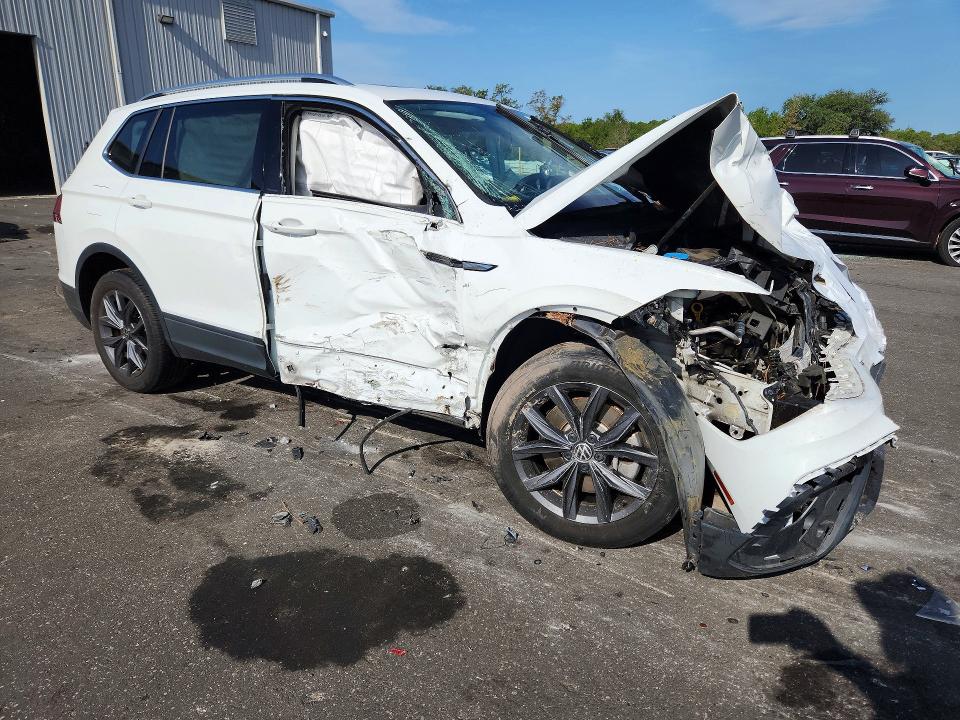 Продаж на аукціоні авто 2022 Volkswagen Tiguan, vin: 3VV3B7AX3NM047833, номер лоту: 60447956