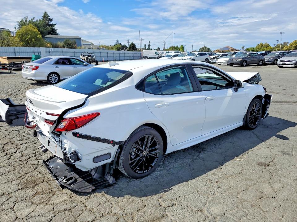 62060946 :رقم المزاد ، 4T1DBADK9TU057738 vin ، 2026 Toyota Camry مزاد بيع