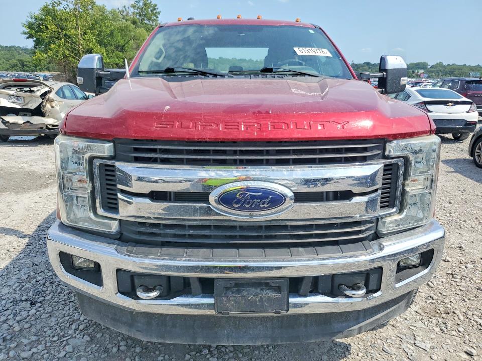 61319776 :رقم المزاد ، 1FT7W2B6XHEB52831 vin ، 2017 Ford F250 مزاد بيع