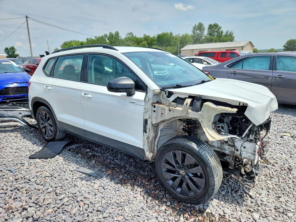 60070506 :رقم المزاد ، 3VVAX7B21NM016740 vin ، 2022 Volkswagen Taos مزاد بيع