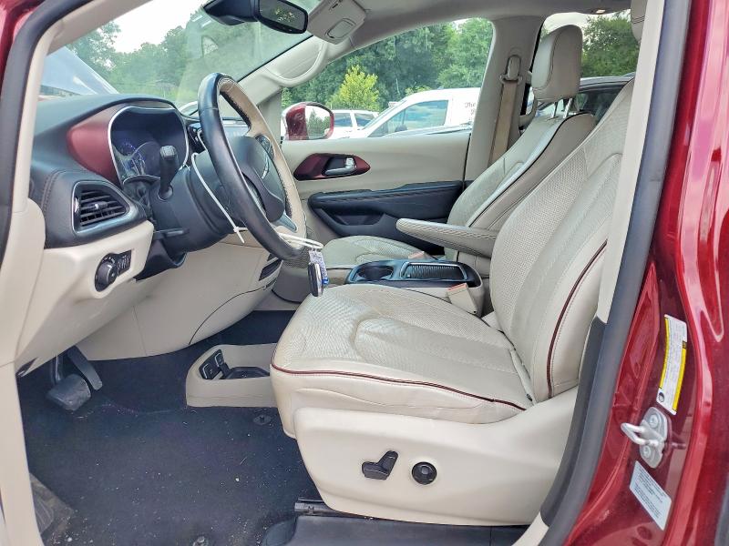 61560686 :رقم المزاد ، 2C4RC1GG8HR531536 vin ، 2017 Chrysler Pacifica مزاد بيع