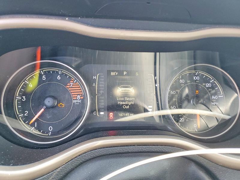 62218386 :رقم المزاد ، 1C4PJMCS1GW239841 vin ، 2016 Jeep Cherokee مزاد بيع