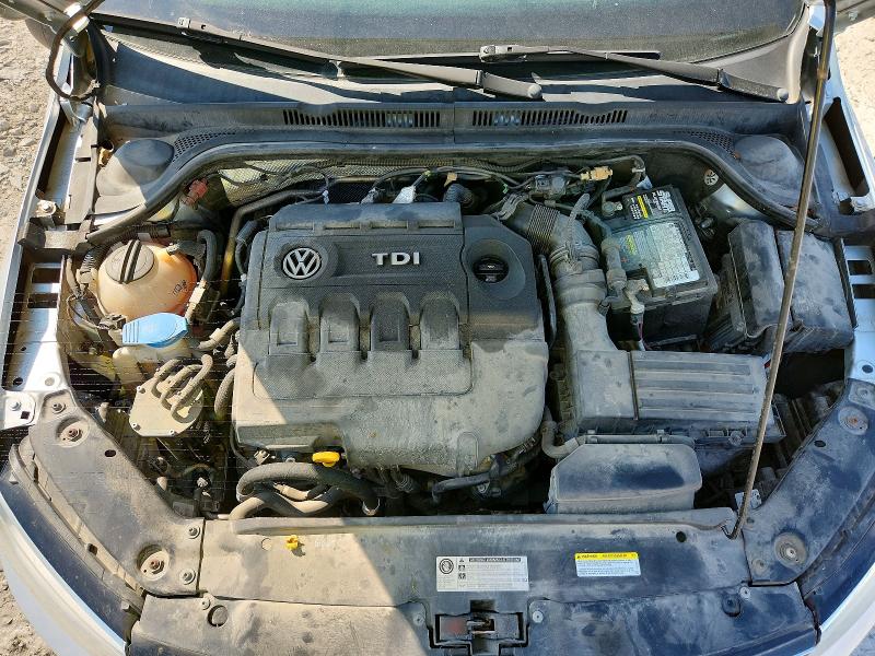60070316 :رقم المزاد ، 3VWLA7AJ0FM263246 vin ، 2015 Volkswagen Jetta مزاد بيع
