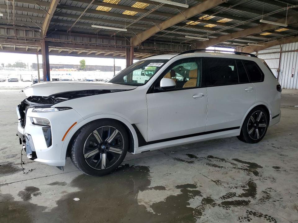 62077616 :رقم المزاد ، 5UX23EM04T9384130 vin ، 2026 Bmw X7 مزاد بيع