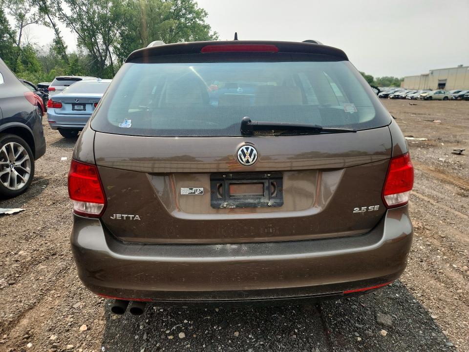 60648586 :رقم المزاد ، 3VWPP7AJ8EM626780 vin ، 2014 Volkswagen Jetta مزاد بيع