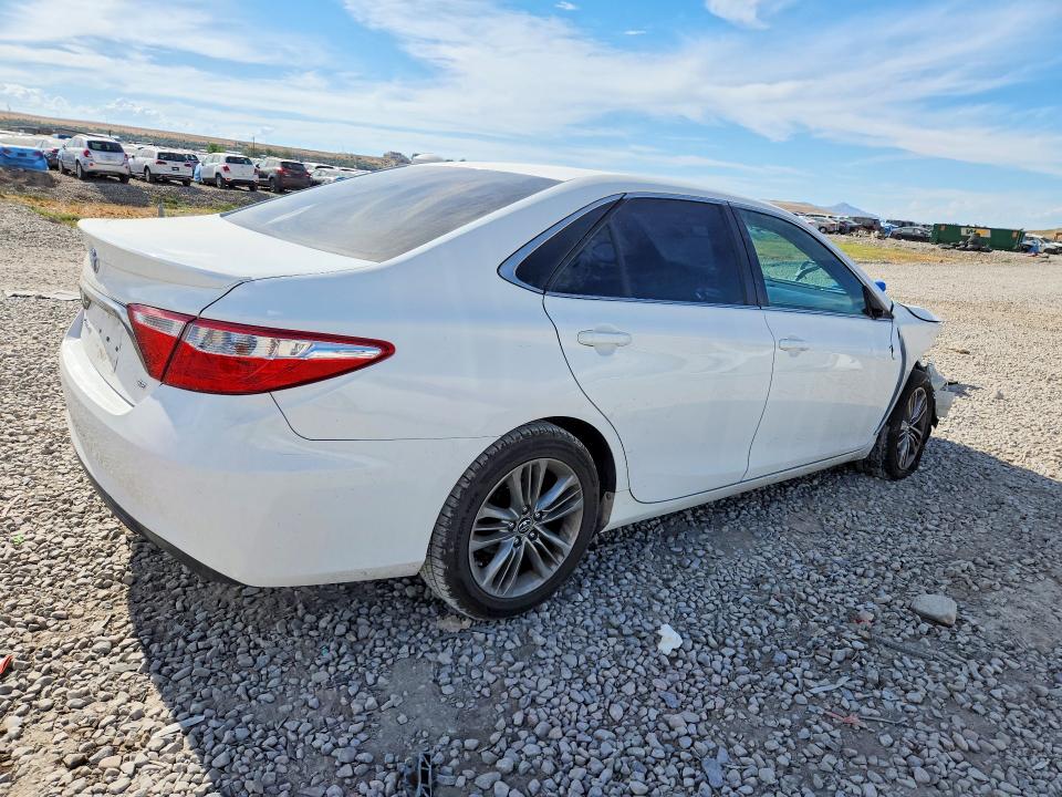 61524456 :رقم المزاد ، 4T1BF1FK5GU539847 vin ، 2016 Toyota Camry مزاد بيع