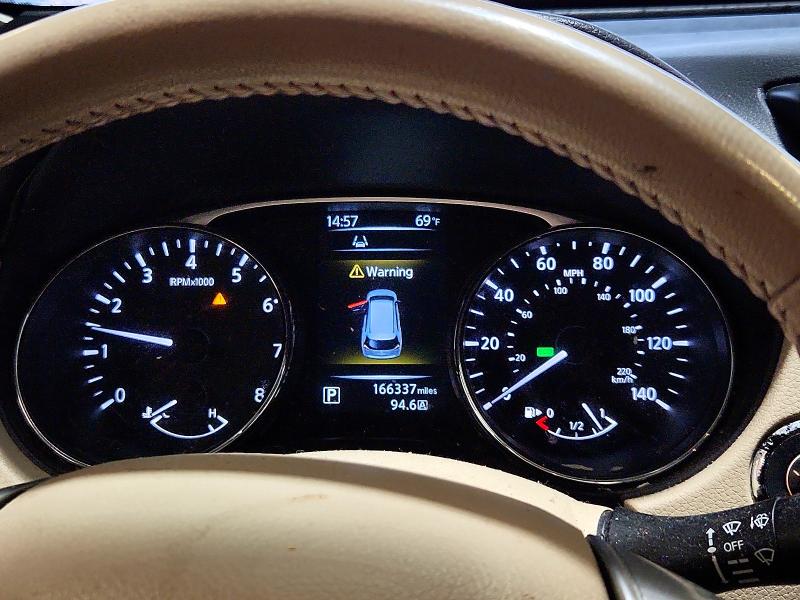 61576546 :رقم المزاد ، 5N1AT2MVXFC900291 vin ، 2015 Nissan Rogue مزاد بيع