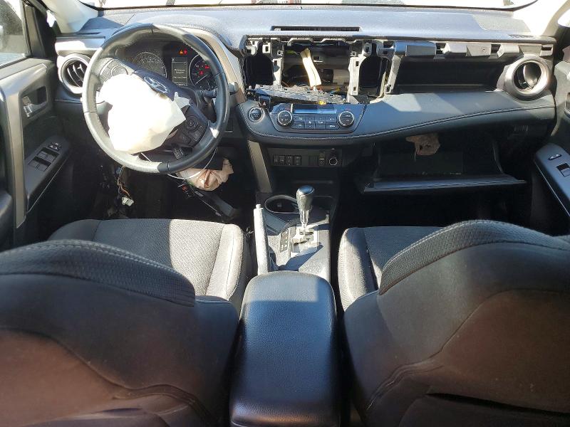 62007806 :رقم المزاد ، 2T3RFREV4JW745944 vin ، 2018 Toyota Rav4 مزاد بيع