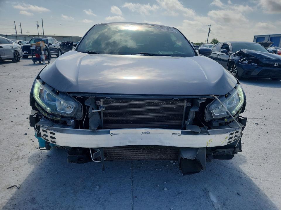 61008486 :رقم المزاد ، 2HGFC4B07JH307301 vin ، 2018 Honda Civic مزاد بيع