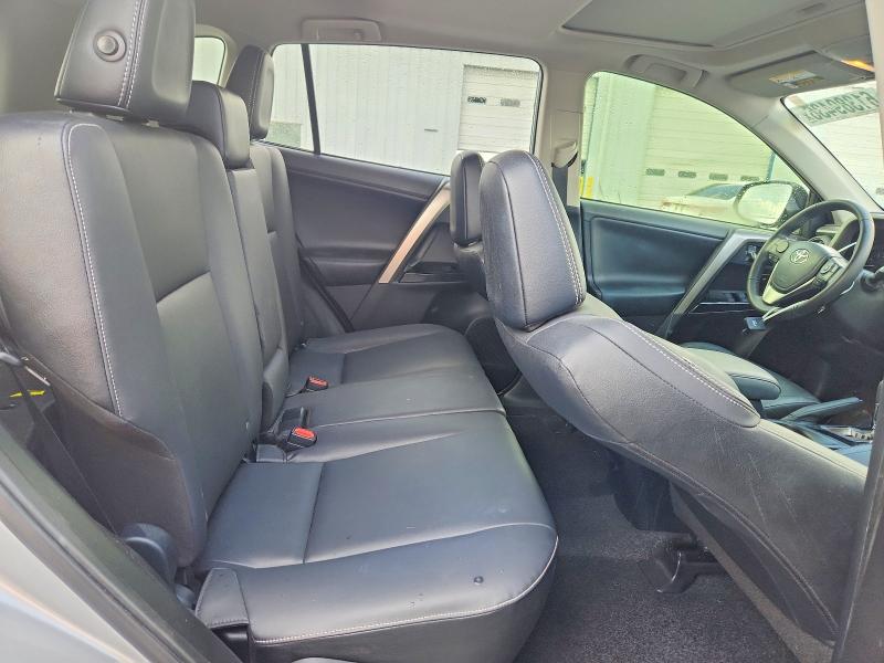 Продажа на аукционе авто 2018 Toyota Rav4, vin: JTMYFREV4JJ178435, номер лота: 61389436