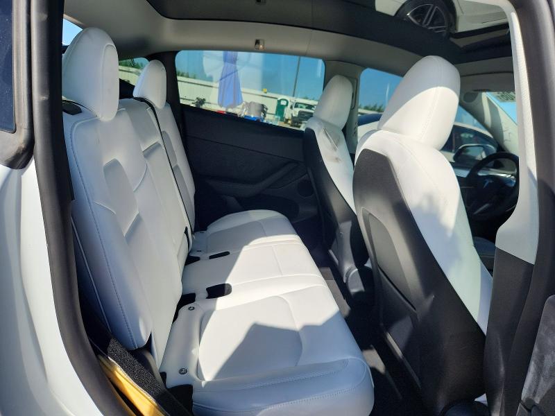 Продажа на аукционе авто 2024 Tesla Model Y, vin: 7SAYGDED8RF116954, номер лота: 58771706