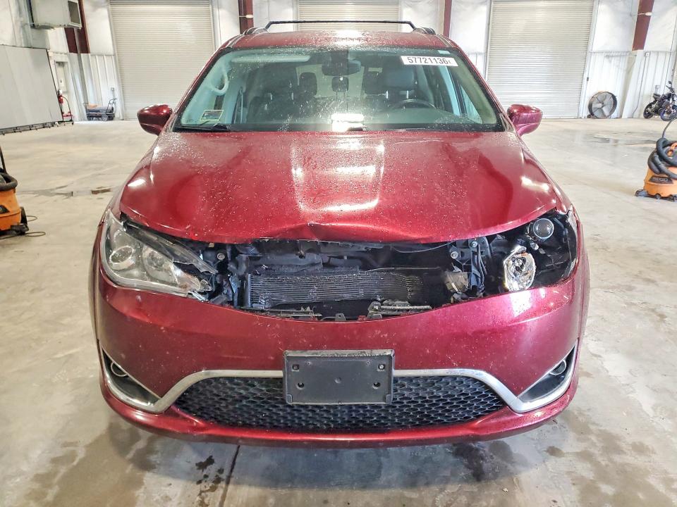 57721136 :رقم المزاد ، 2C4RC1BG3HR551250 vin ، 2017 Chrysler Pacifica مزاد بيع