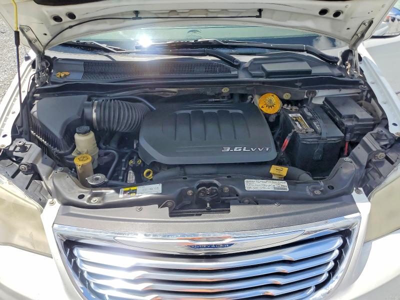 61518746 :رقم المزاد ، 2C4RC1GG2ER144458 vin ، 2014 Chrysler Town & Country مزاد بيع