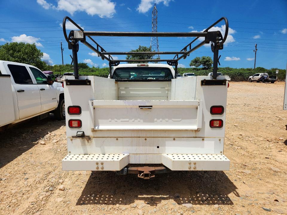 62137656 :رقم المزاد ، 1FTBF2A68GED33081 vin ، 2016 Ford F250 مزاد بيع