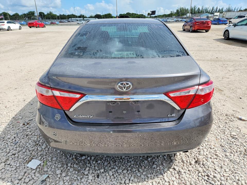 62040376 :رقم المزاد ، 4T1BF1FK5HU281900 vin ، 2017 Toyota Camry مزاد بيع