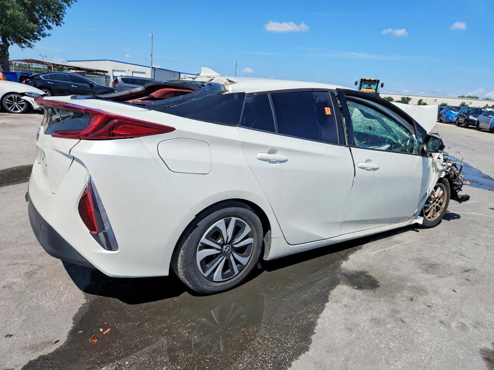 59896166 :رقم المزاد ، JTDKARFP5H3028143 vin ، 2017 Toyota Prius Prime مزاد بيع