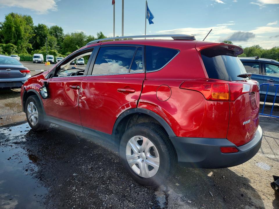 63050626 :رقم المزاد ، 2T3BFREV6FW245874 vin ، 2015 Toyota Rav4 مزاد بيع