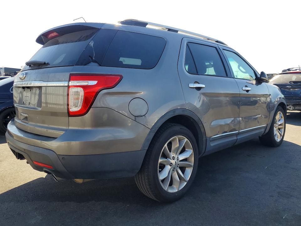 2013 Ford Explorer მანქანა იყიდება აუქციონზე, vin: 1FM5K7D89DGA26145, აუქციონის ნომერი: 61442636