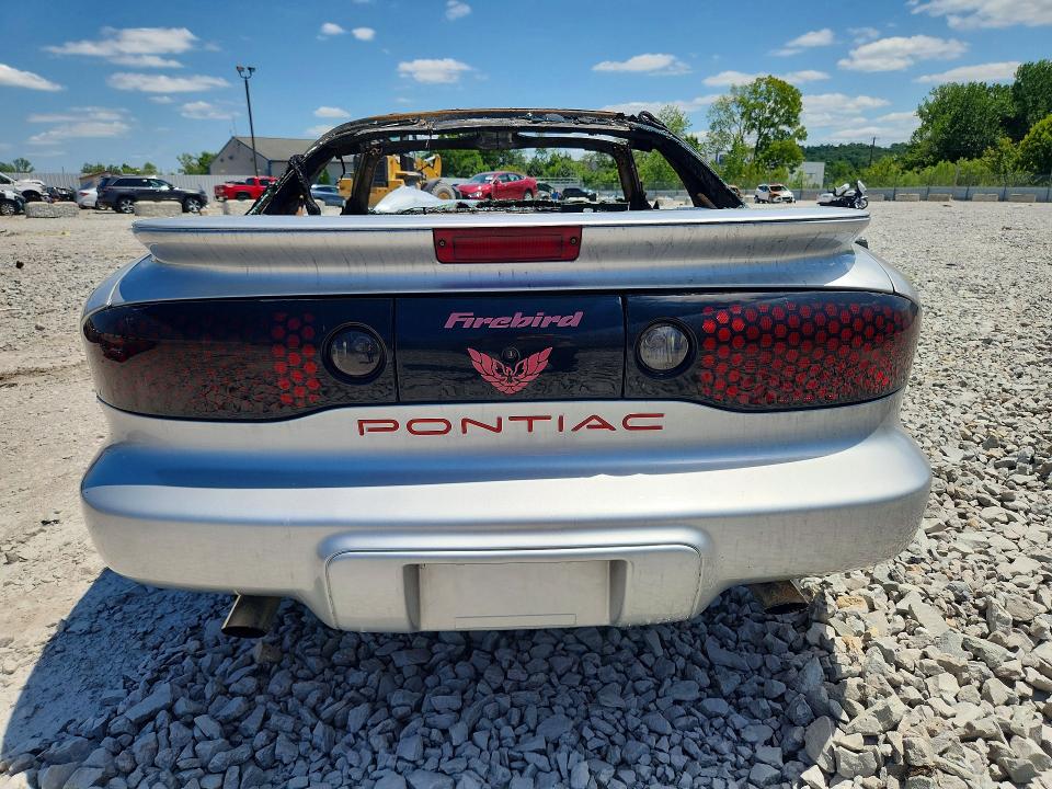 2000 Pontiac Firebird მანქანა იყიდება აუქციონზე, vin: 2G2FS22K3Y2107878, აუქციონის ნომერი: 62226106