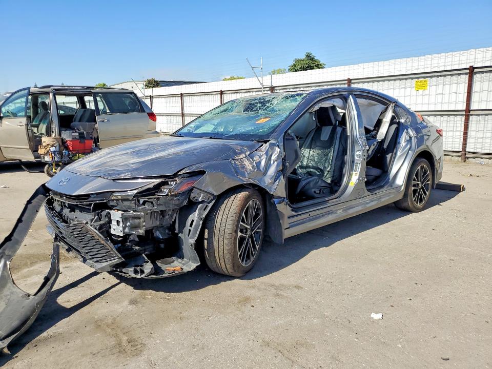 Auction sale of the 2025 Toyota Camry, vin: 4T1DBADK4SU503342, lot number: 62007786