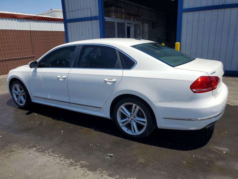 62301316 :رقم المزاد ، 1VWCN7A31DC106300 vin ، 2013 Volkswagen Passat مزاد بيع