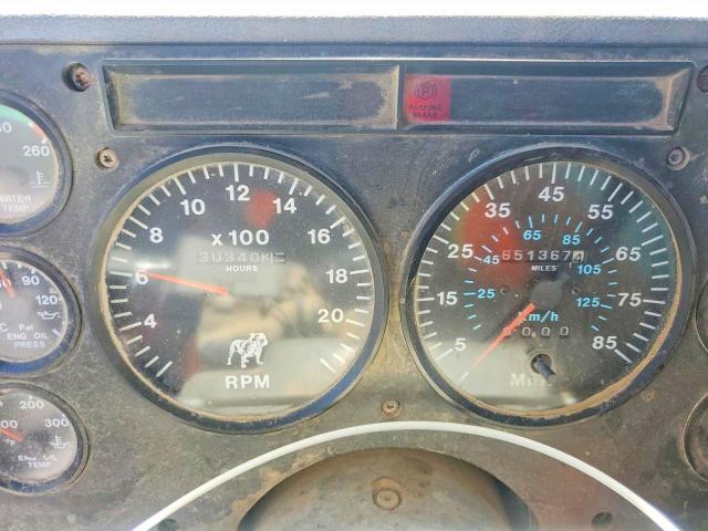 62023886 :رقم المزاد ، 1M2AD09C2XW007508 vin ، 1999 Mack 700 مزاد بيع