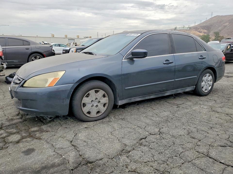 60877576 :رقم المزاد ، JHMCM563X3C067688 vin ، 2003 Honda Accord مزاد بيع