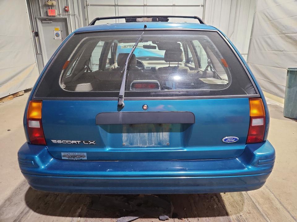 61337136 :رقم المزاد ، 1FAPP15J5PW324351 vin ، 1993 Ford Escort مزاد بيع