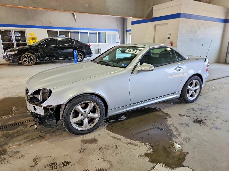 2002 Mercedes-benz Slk მანქანა იყიდება აუქციონზე, vin: WDBKK65F02F262800, აუქციონის ნომერი: 59831116