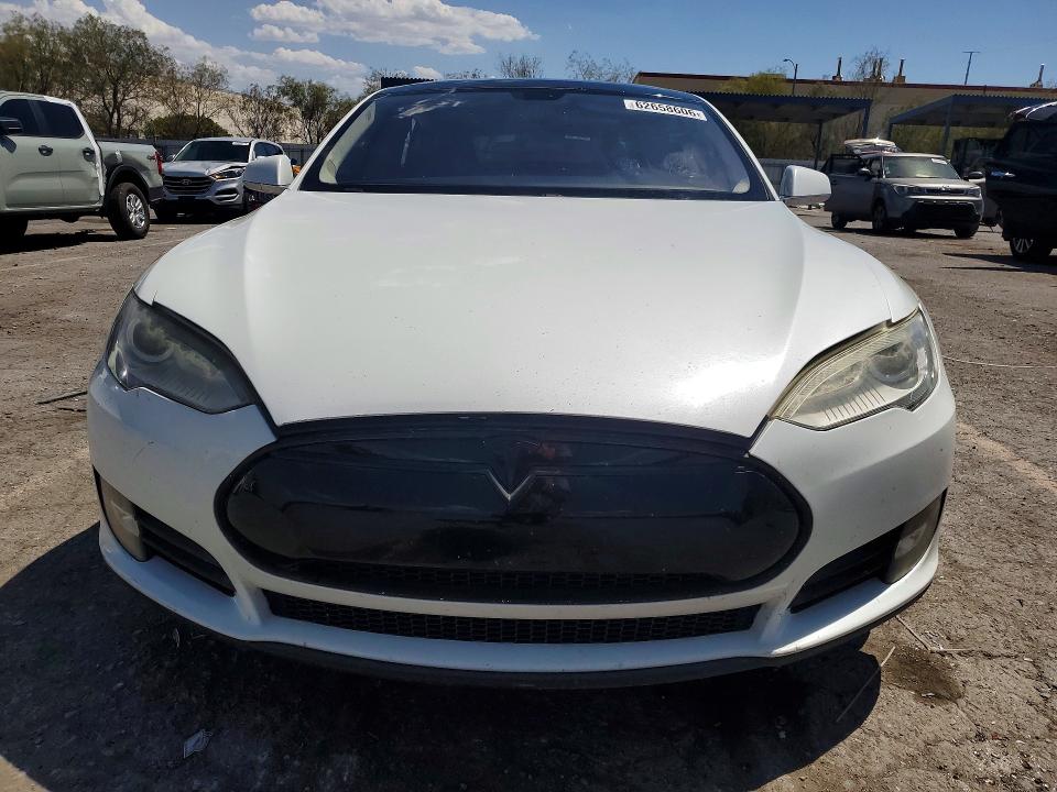 2013 Tesla Model S მანქანა იყიდება აუქციონზე, vin: 5YJSA1CPXDFP10339, აუქციონის ნომერი: 62658606