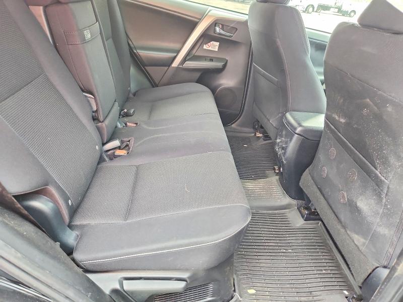 61882356 :رقم المزاد ، JTMRJREV3HD137094 vin ، 2017 Toyota Rav4 Hybrid مزاد بيع