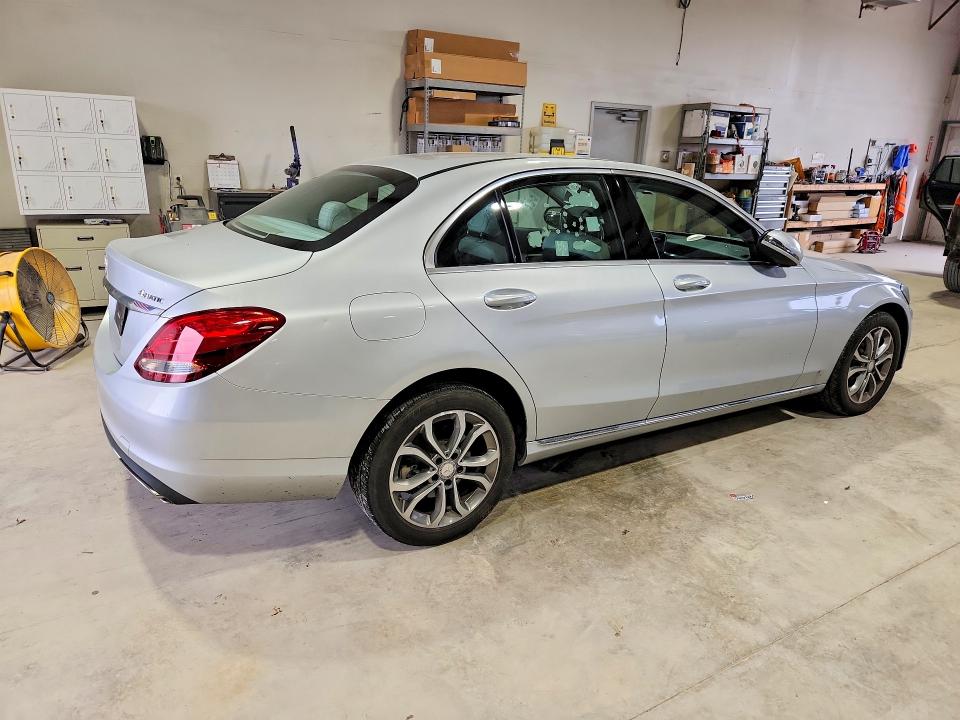 Auction sale of the 2016 Mercedes-benz C, vin: 55SWF4KBXGU169600, lot number: 61593566