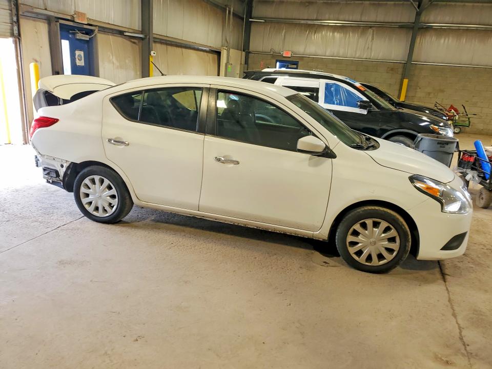 60566656 :رقم المزاد ، 3N1CN7AP2HL840110 vin ، 2017 Nissan Versa مزاد بيع