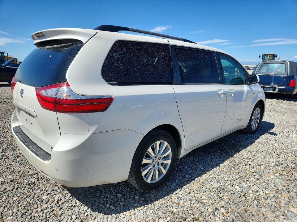 62697796 :رقم المزاد ، 5TDDZ3DC2HS157020 vin ، 2017 Toyota Sienna مزاد بيع