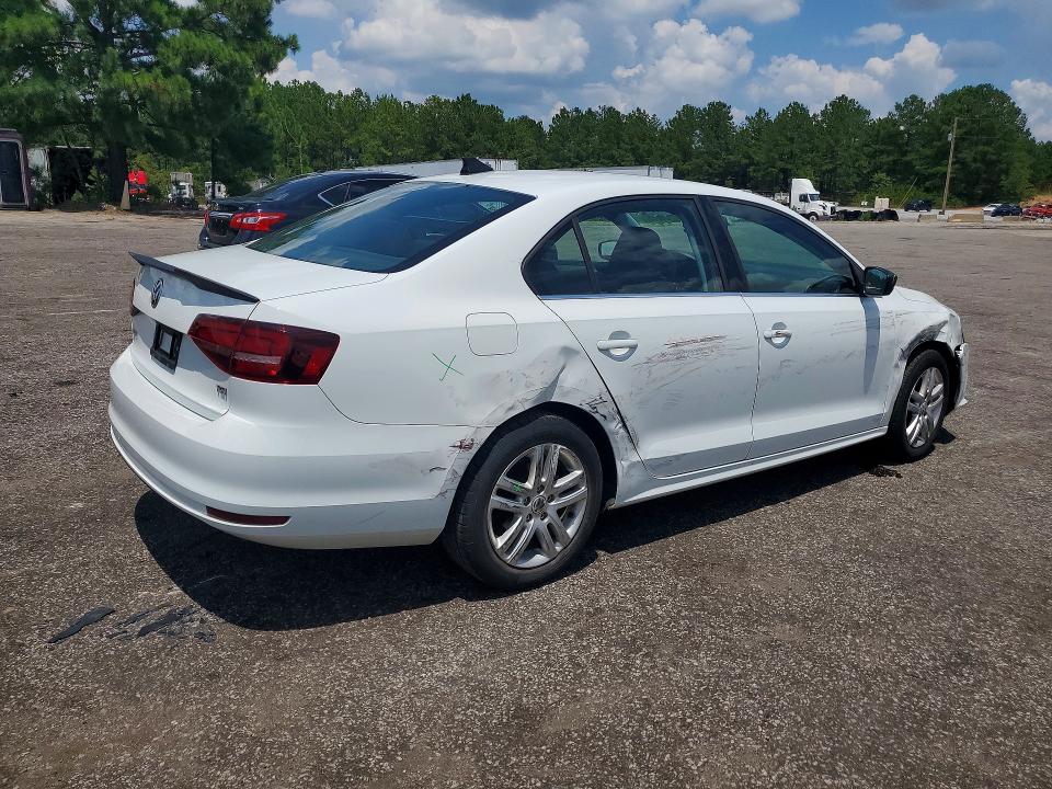 60708766 :رقم المزاد ، 3VW2B7AJ5HM214832 vin ، 2017 Volkswagen Jetta مزاد بيع