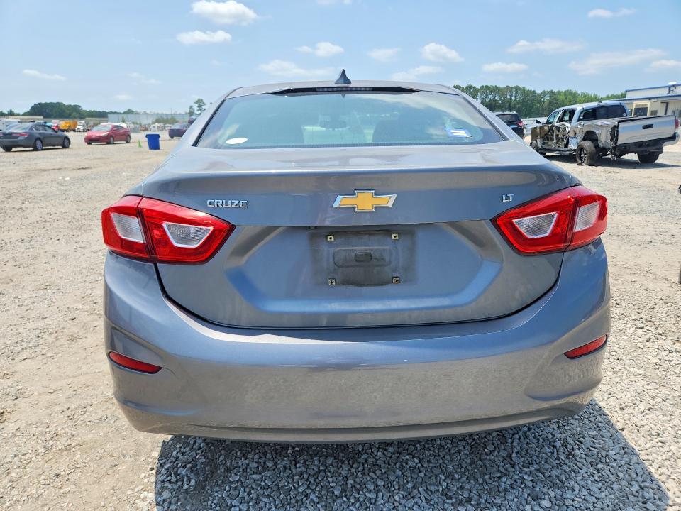 58273126 :رقم المزاد ، 1G1BE5SMXJ7223431 vin ، 2018 Chevrolet Cruze مزاد بيع