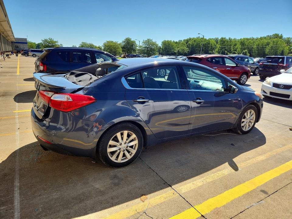 60948856 :رقم المزاد ، KNAFX4A89E5105385 vin ، 2014 Kia Forte مزاد بيع