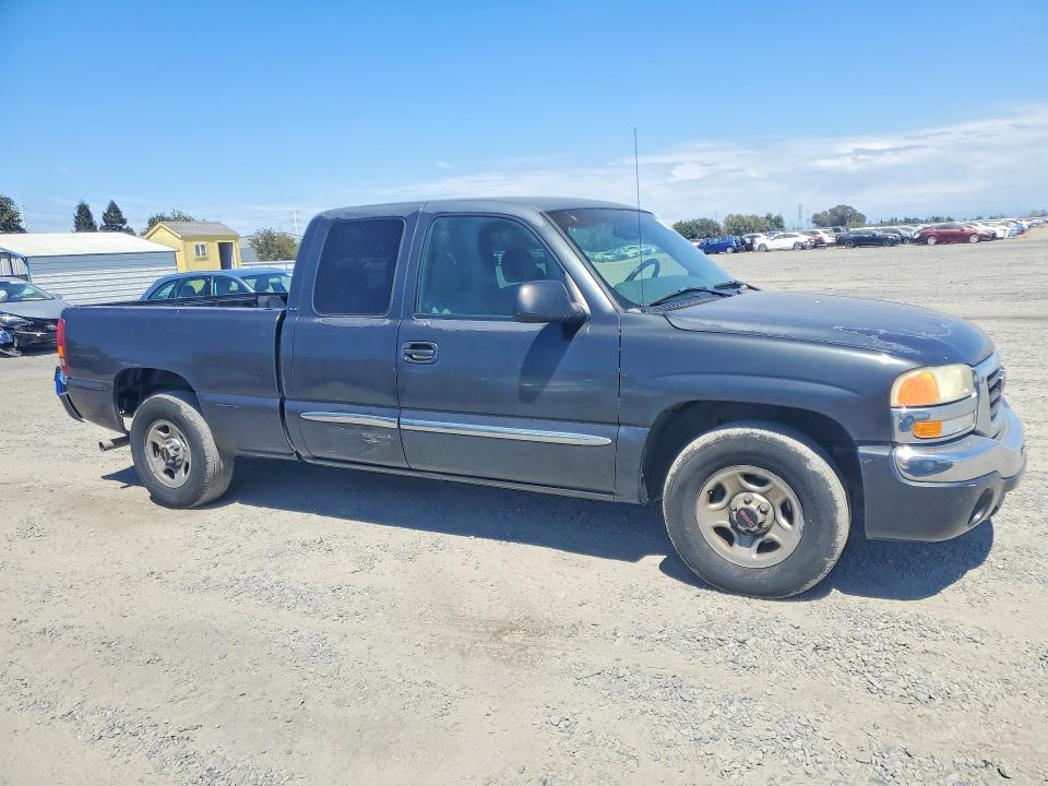 62253926 :رقم المزاد ، 2GTEC19V231175215 vin ، 2003 Gmc New Sierra مزاد بيع