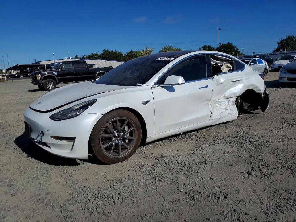 Auction sale of the 2019 Tesla Model 3, vin: 5YJ3E1EB8KF191556, lot number: 60071876