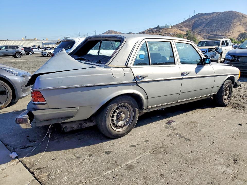 1984 Mercedes-benz 300 მანქანა იყიდება აუქციონზე, vin: WDBAB33A3EA019758, აუქციონის ნომერი: 60471116