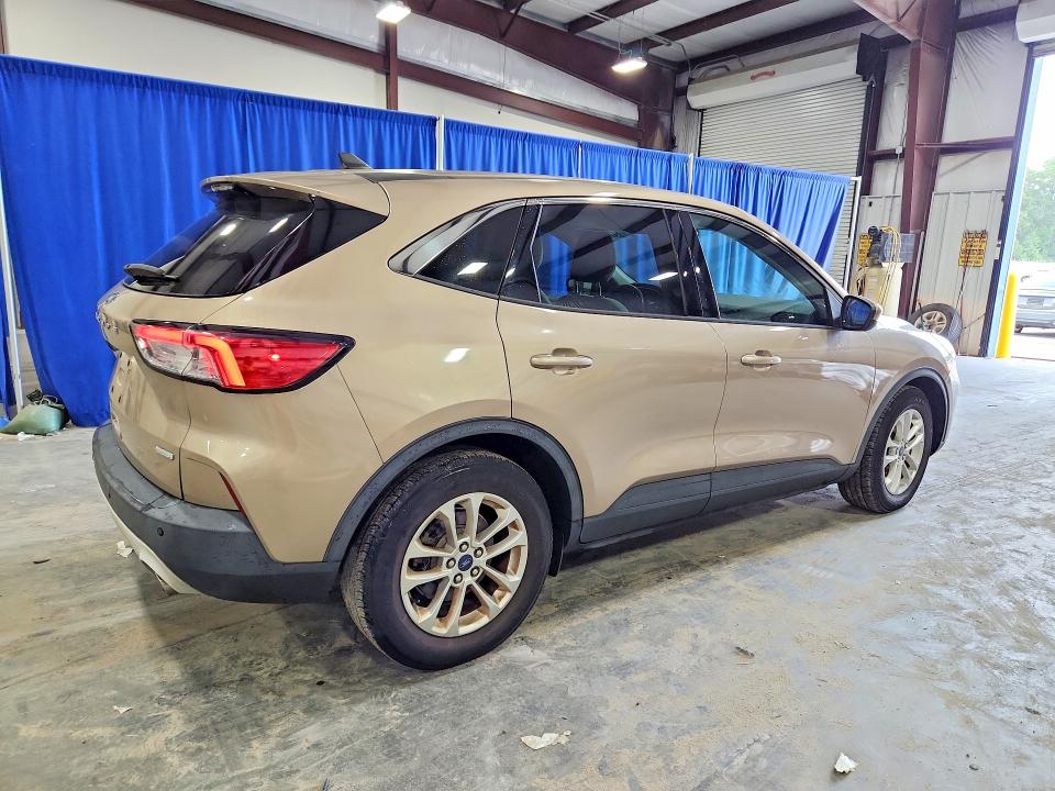 62724826 :رقم المزاد ، 1FMCU0G67LUB55780 vin ، 2020 Ford Escape مزاد بيع